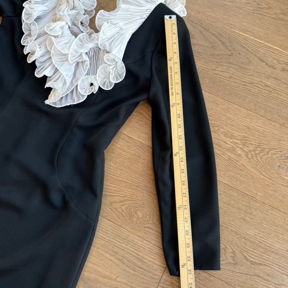 Vintage Jack Bryan Black Formal Gown with White Pleated Ruffle Collar Size 10 - Picture 9 of 12